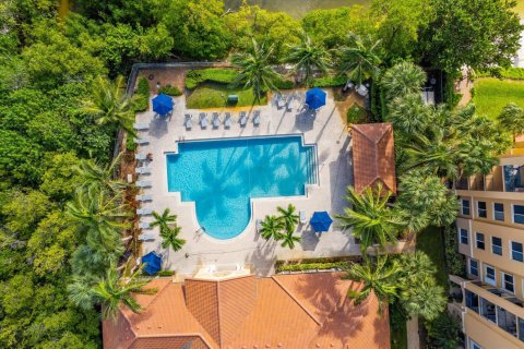 Condo in Hypoluxo, Florida, 3 bedrooms  № 2401308 - photo 29