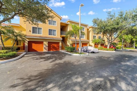 Condo in Hypoluxo, Florida, 3 bedrooms  № 2401308 - photo 17