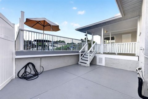 House in Bradenton, Florida 3 bedrooms, 222.5 sq.m. № 2391591 - photo 12