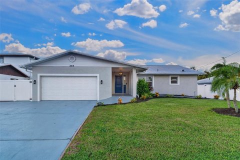 House in Bradenton, Florida 3 bedrooms, 222.5 sq.m. № 2391591 - photo 19