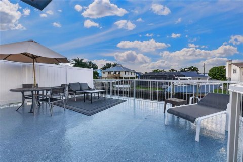 House in Bradenton, Florida 3 bedrooms, 222.5 sq.m. № 2391591 - photo 14
