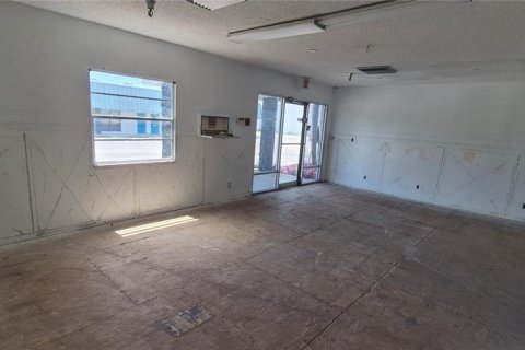 Купить коммерческую недвижимость в Семинол, Флорида 677.81м2, № 2157724 - фото 10