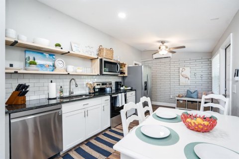 Appartement à Sarasota, Floride 2 chambres, 76.18 m2 № 2298884