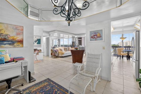Condominio en venta en Aventura, Florida, 2 dormitorios, 154.87 m2 № 2243939 - foto 19