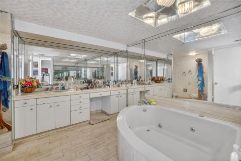 Condominio en venta en Aventura, Florida, 2 dormitorios, 154.87 m2 № 2243939 - foto 25