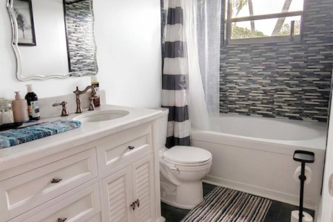 House in Coconut Creek, Florida 3 bedrooms, 140.75 sq.m. № 2171978 - photo 29