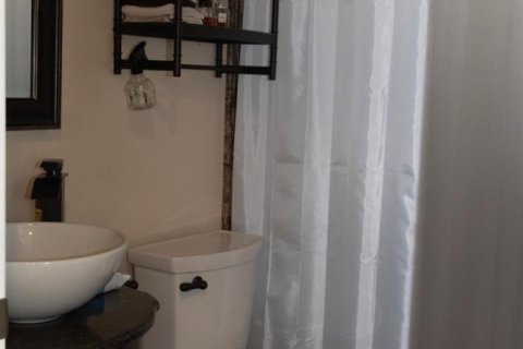 House in Coconut Creek, Florida 3 bedrooms, 140.75 sq.m. № 2171978 - photo 13