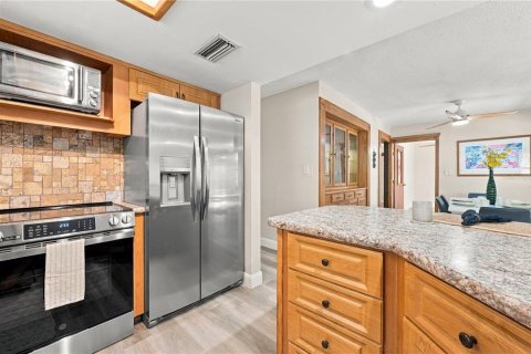 House in Safety Harbor, Florida 3 bedrooms, 177.91 sq.m. № 2430513 - photo 17