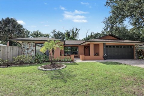 House in Safety Harbor, Florida 3 bedrooms, 177.91 sq.m. № 2430513