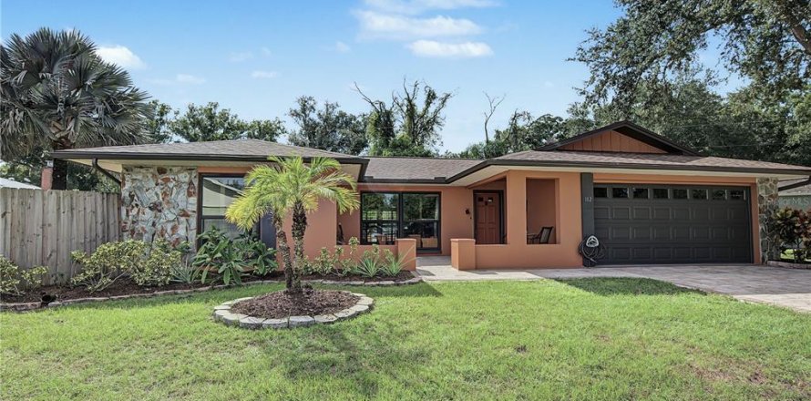 House in Safety Harbor, Florida 3 bedrooms, 177.91 sq.m. № 2430513