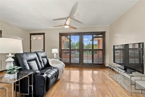 House in Safety Harbor, Florida 3 bedrooms, 177.91 sq.m. № 2430513 - photo 11
