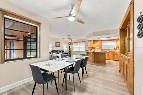 House in Safety Harbor, Florida 3 bedrooms, 177.91 sq.m. № 2430513 - photo 13