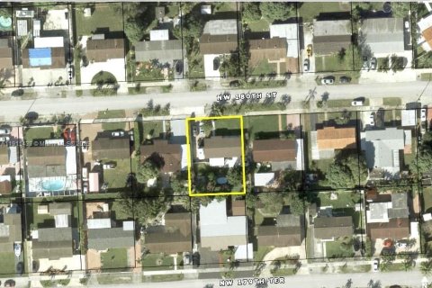 Villa ou maison à Miami Gardens, Floride 3 chambres, 102.56 m2 № 1968082