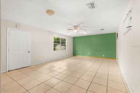 House in Orlando, Florida 3 bedrooms, 136.66 sq.m. № 1675950 - photo 27