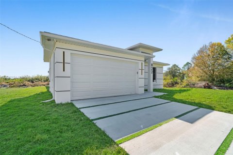 Casa en venta en Lehigh Acres, Florida, 3 dormitorios, 123.1 m2 № 1699614 - foto 3