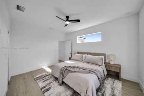 Casa en venta en Lehigh Acres, Florida, 3 dormitorios, 123.1 m2 № 1699614 - foto 13