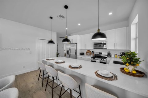 Casa en venta en Lehigh Acres, Florida, 3 dormitorios, 123.1 m2 № 1699614 - foto 8