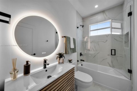 Casa en venta en Lehigh Acres, Florida, 3 dormitorios, 123.1 m2 № 1699614 - foto 18