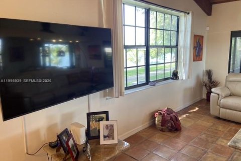 Casa en alquiler en Pembroke Pines, Florida, 2 dormitorios, 111.11 m2 № 2058622 - foto 4