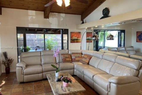 Casa en alquiler en Pembroke Pines, Florida, 2 dormitorios, 111.11 m2 № 2058622 - foto 3