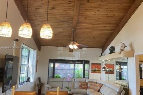 Casa en alquiler en Pembroke Pines, Florida, 2 dormitorios, 111.11 m2 № 2058622 - foto 5