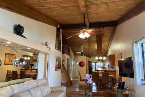 Casa en alquiler en Pembroke Pines, Florida, 2 dormitorios, 111.11 m2 № 2058622 - foto 2