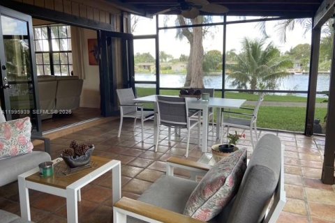 Casa en alquiler en Pembroke Pines, Florida, 2 dormitorios, 111.11 m2 № 2058622 - foto 13