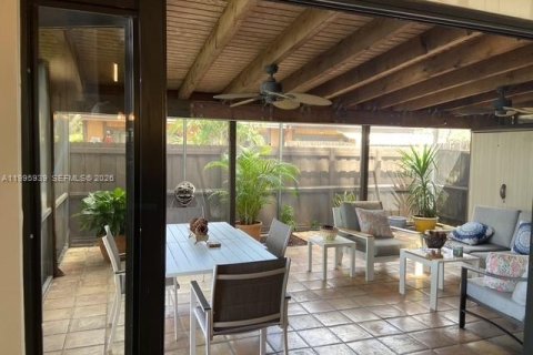 Casa en alquiler en Pembroke Pines, Florida, 2 dormitorios, 111.11 m2 № 2058622 - foto 14