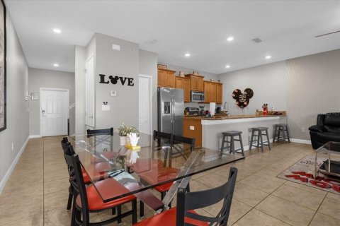 Adosado en venta en Kissimmee, Florida, 4 dormitorios, 177.81 m2 № 1435721 - foto 3