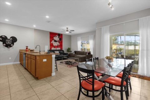 Adosado en venta en Kissimmee, Florida, 4 dormitorios, 177.81 m2 № 1435721 - foto 4
