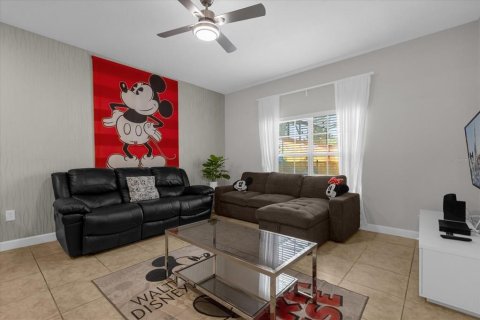 Adosado en venta en Kissimmee, Florida, 4 dormitorios, 177.81 m2 № 1435721 - foto 9