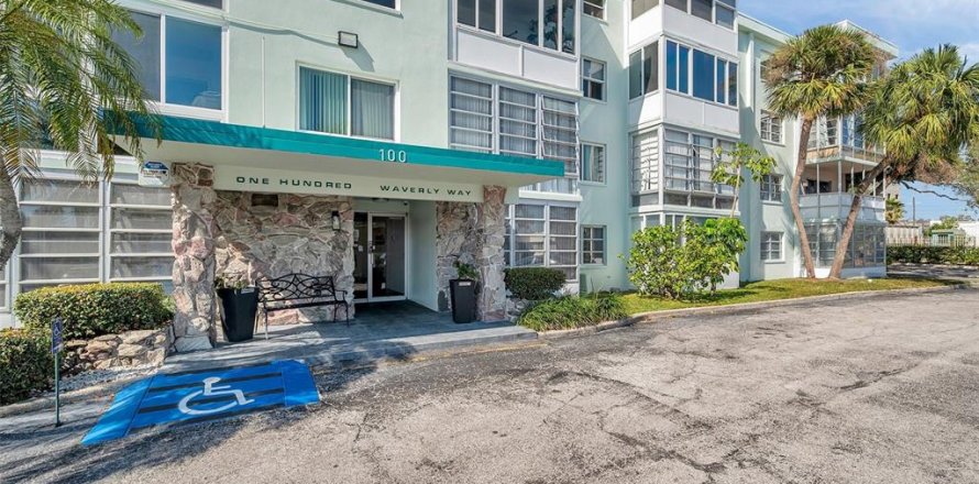 Condo in Clearwater, Florida, 1 bedroom № 1565128