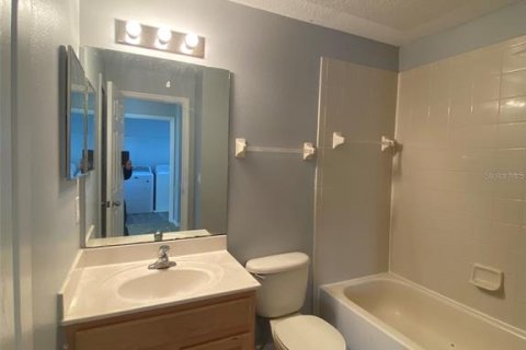 Снять в аренду таунхаус в Киссимми, Флорида 1 комната, 160.26м2, № 2234299 - фото 18