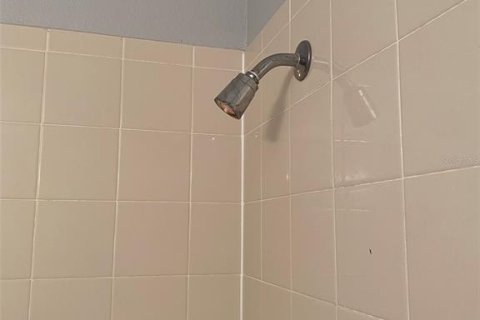Снять в аренду таунхаус в Киссимми, Флорида 1 комната, 160.26м2, № 2234299 - фото 21