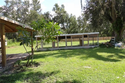 House in Zephyrhills, Florida 5 bedrooms, 210.33 sq.m. № 1900078 - photo 8