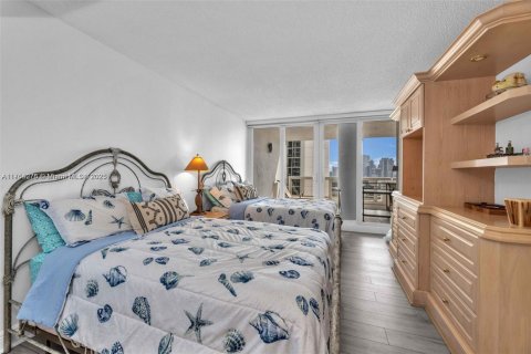 Condo in Miami, Florida, 3 bedrooms  № 1860096 - photo 18