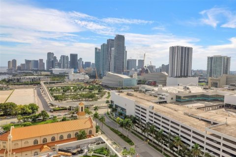 Condo in Miami, Florida, 3 bedrooms  № 1860096 - photo 25