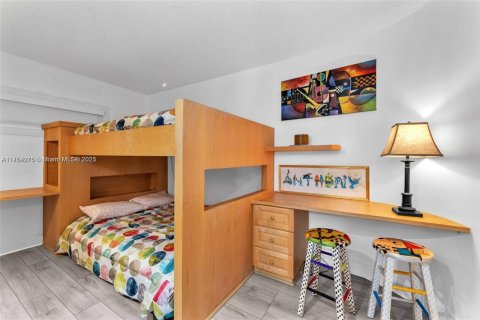 Condo in Miami, Florida, 3 bedrooms  № 1860096 - photo 17