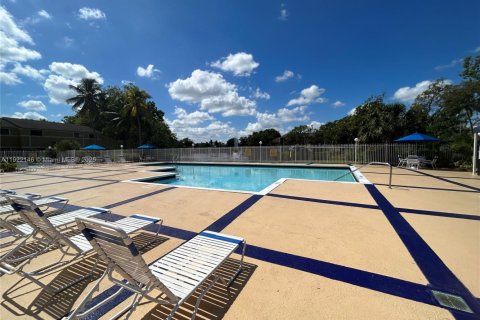 Condominio en alquiler en Pembroke Pines, Florida, 2 dormitorios, 81.85 m2 № 1976052 - foto 30