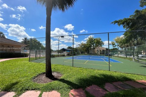 Condominio en alquiler en Pembroke Pines, Florida, 2 dormitorios, 81.85 m2 № 1976052 - foto 28