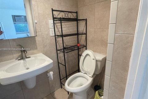 Appartement à louer à Miami Springs, Floride: 1 chambre, 157.38 m2 № 1889099 - photo 5