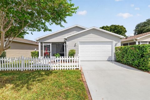 Villa ou maison à The Villages, Floride 2 chambres, 104.14 m2 № 2405504