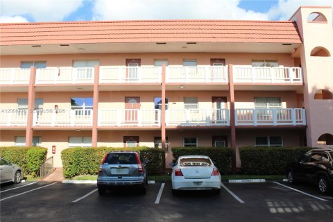 Condo in Sunrise, Florida, 2 bedrooms № 2076531