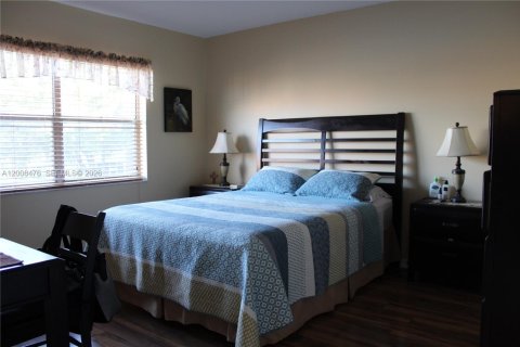 Condo in Sunrise, Florida, 2 bedrooms  № 2076531 - photo 9