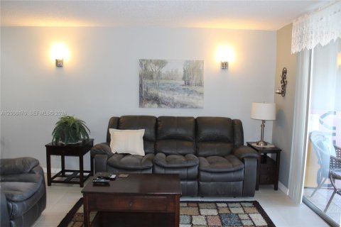 Condo in Sunrise, Florida, 2 bedrooms  № 2076531 - photo 5