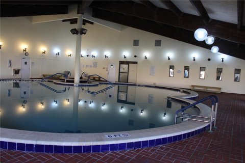 Condo in Sunrise, Florida, 2 bedrooms  № 2076531 - photo 17
