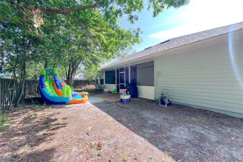 Villa ou maison à louer à Gainesville, Floride: 4 chambres, 168.34 m2 № 1675705 - photo 17