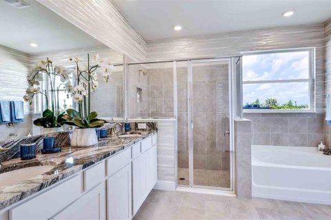 House in Lakewood Ranch, Florida 4 bedrooms, 258.92 sq.m. № 1510537 - photo 16