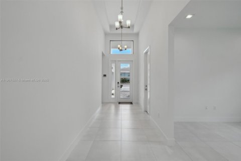 House in Palm Beach Gardens, Florida 3 bedrooms, 228.91 sq.m. № 2012670 - photo 6