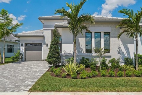 House in Palm Beach Gardens, Florida 3 bedrooms, 228.91 sq.m. № 2012670